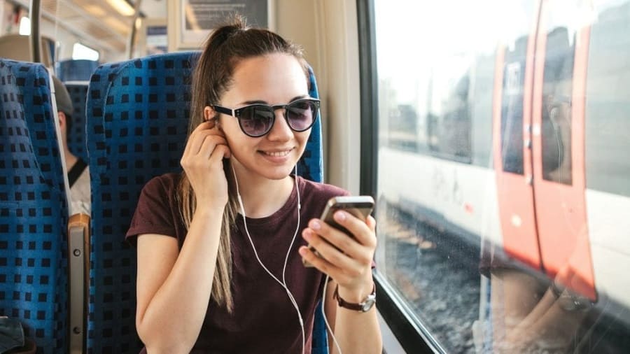 8 FAB PODCAST để học tiêng anh